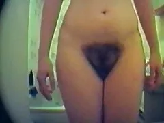 Misaki Asou follada por el coño peludo lesbianas follando con creampie