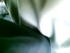 Primer plano de Hina Aiuchi mujer cojiendo con su perro masturbación coño recortado